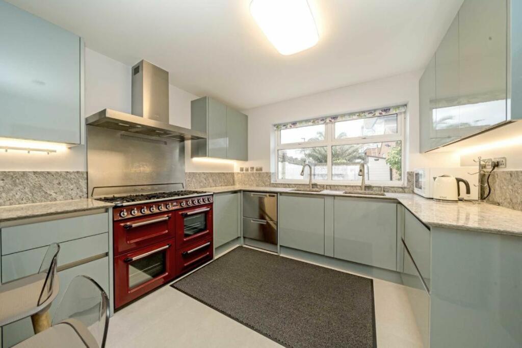 לינה וארוחת בוקר Brentford House מראה חיצוני תמונה
